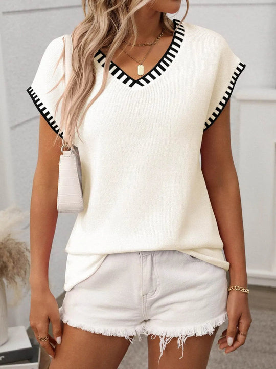 Contrast Trim V-Neck Short Sleeve Knit Top