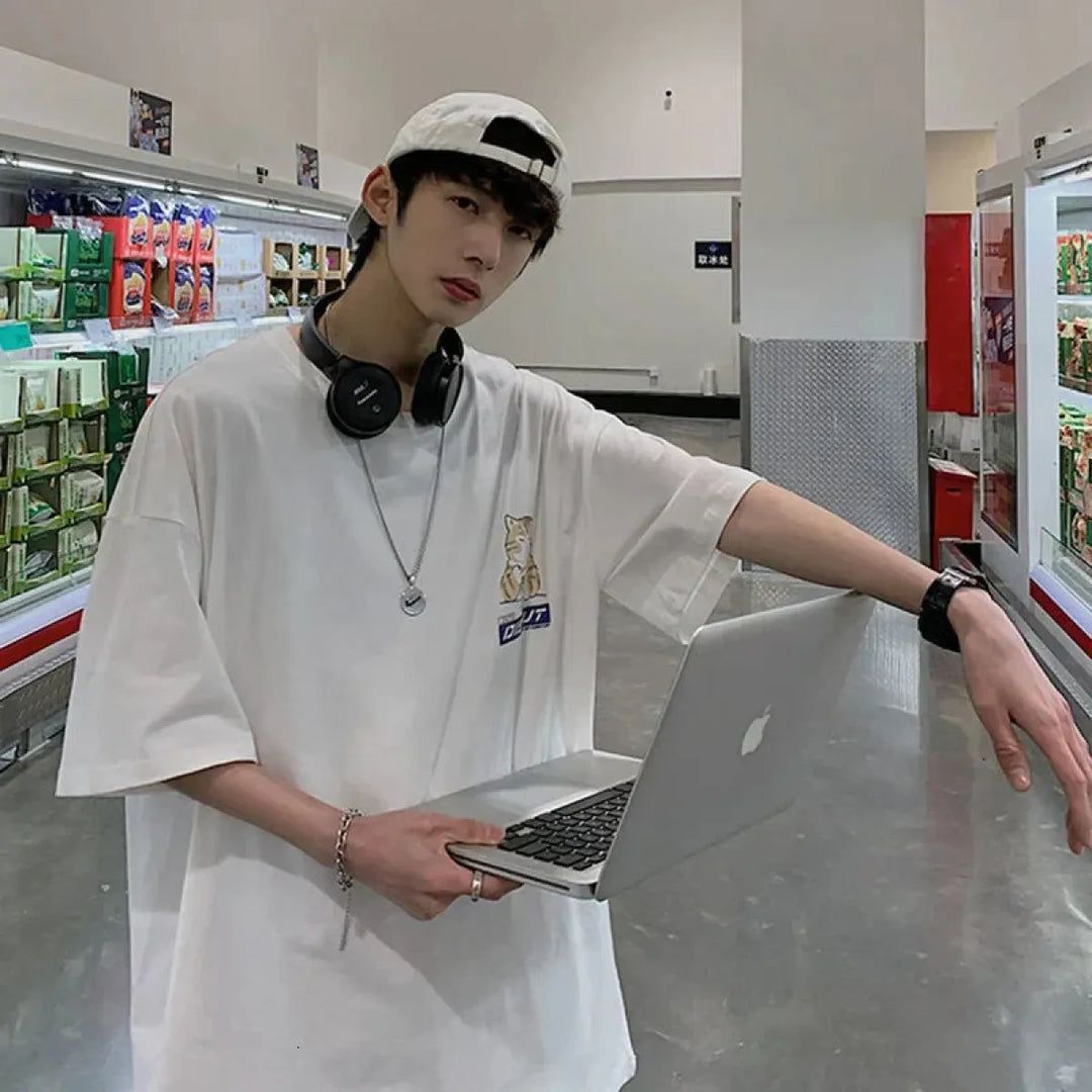 Harajuku Cat Eating Noodles Graphic Tee